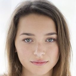 安娜史塔西亞·斑波斯 飾演 Mandy Zeta