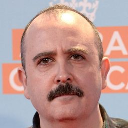 卡洛斯·亞瑟斯 - A nadie le importas演員 飾演