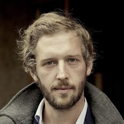 Clément Aubert 飾演 Marc