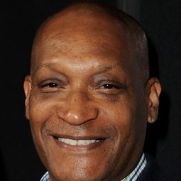 東尼·陶德 飾演 Grange