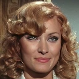 Malisa Longo - Urban Warriors演員 飾演Julia (as Malisa Lang)