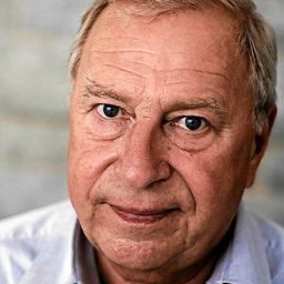 澤西·史杜爾 飾演 Józef Kozioł