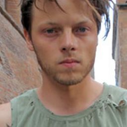 Gianluca Bazzoli 飾演 Gianluca