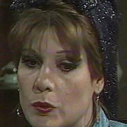 Galeela Mahmoud - The Dealer演員 飾演ٍٍSamah's Mother