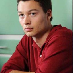 Nilo Mur 飾演 Jorge