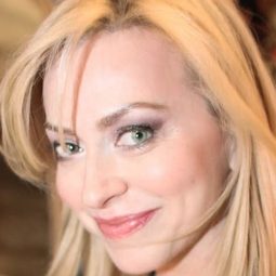 Chiara Sani - 班裏最後一個人演員 飾演Francesca