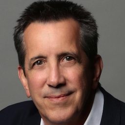 Christopher DeFaria 飾演 Peppermint Patty (voice)