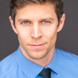 Zach Dulin 飾演 Hipster Dude