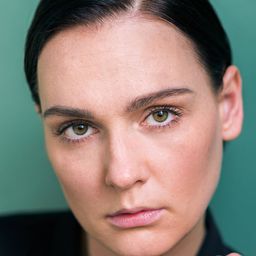 Valentina Alexeeva 飾演 Natasja