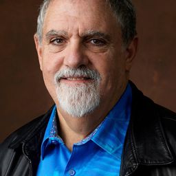 Jon Landau 飾演 Self