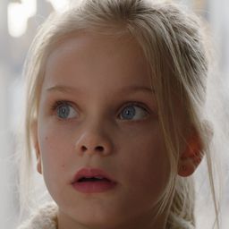 Vita Heijmen 飾演 Romy