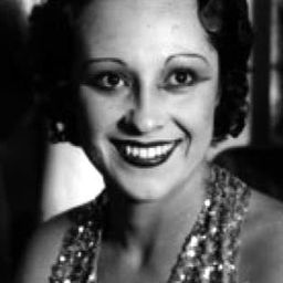 Beatriz Ramos 飾演 Doña Marta