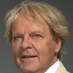 Peter Fricke 飾演 Anthony Maston