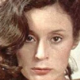 Suzana Gonçalves 飾演 Carmen