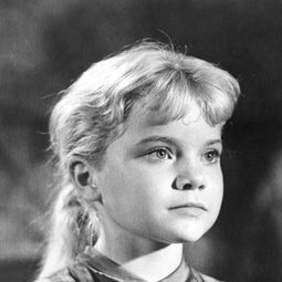 Barbara Beaird - 101斑點狗演員 飾演Rolly (voice)