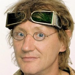 Rötger Feldmann 飾演 Brösel