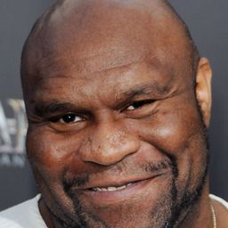 鮑伯·薩普 飾演 Ukafa