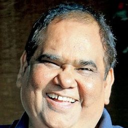 薩蒂什·考希克 - Kyo Kii... Main Jhuth Nahin Bolta演員 飾演Mohan