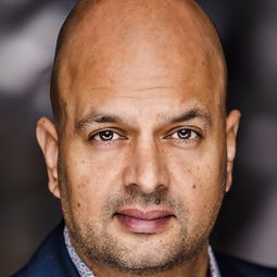 阿里·哈桑 - Pride, Prejudice and Mistletoe演員 飾演Desmond