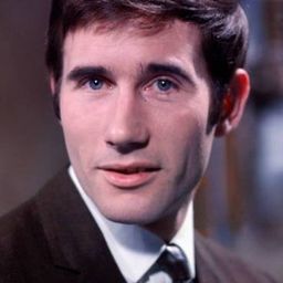 Jim Dale 飾演 The pedlar