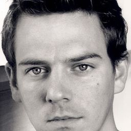 Joe Armstrong - 老橡樹酒館演員 飾演Joe