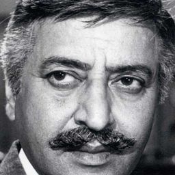 柏蘭 飾演 Abid Ali Baig