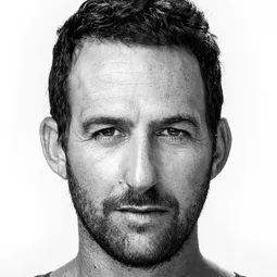 歐瑞·費佛 - 以色列的埃及天使演員 飾演Zvi Zamir