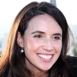 Lauren Schuker Blum - 笨錢效應編劇