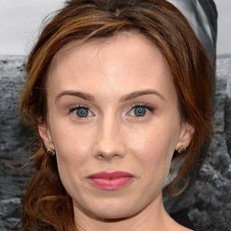 Wynn Everett 飾演 Receptionist - Charlie's Angel