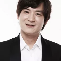 鄭成浩 飾演 Nam Dae-Gun