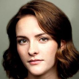 奧莉薇亞莫里斯 飾演 Jennifer 'Jenny' Buxton