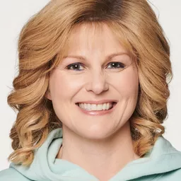 珍妮佛·羅伯森 飾演 Self