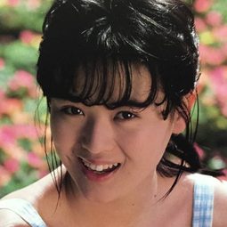 Yumi Tsuchida - 門 3演員 飾演
