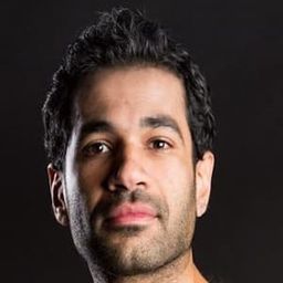 塞基·薩赫 飾演 Ahmed