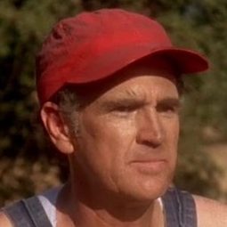 Billy Green Bush 飾演 Frank Canton