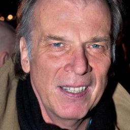 Wolfgang Fierek 飾演 Leopold Zipperer