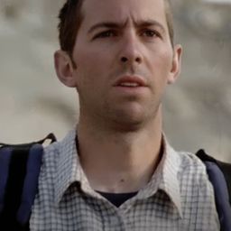 Ollie Ryall 飾演 Richard Hawking