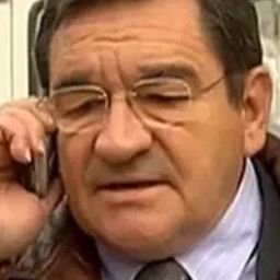 Albert Trifol 飾演 Don Mariano