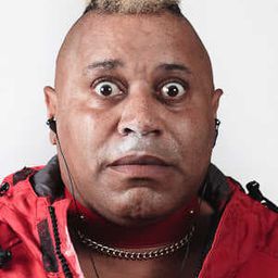 Bruce Ellison 飾演 Homer