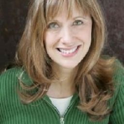 Ellen Locy 飾演 Detective Kane