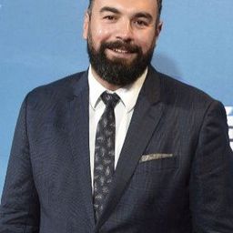 Rober Bodegas 飾演 