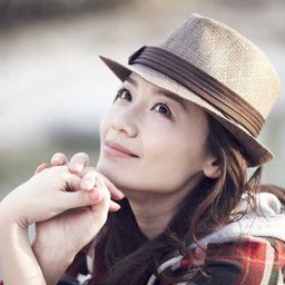 Yang Jinger 飾演 Anne