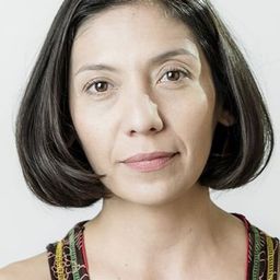 Carolina Contreras 飾演 Neuróloga