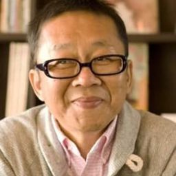 小林すすむ 飾演 Papá de Tomomi