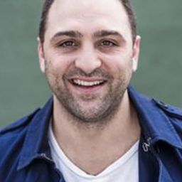 Michael Kotsohilis - 棕櫚灘演員 飾演Limo Driver