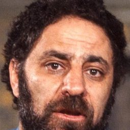 Abbie Hoffman - Growing Up in America演員 飾演Self