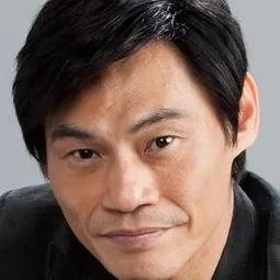 夏靖庭 飾演 Hsien-Ying's Father