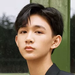 榮梓杉 飾演 Teenage Duan Bowen