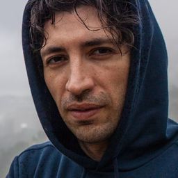 赫伯特·巴勒里納 飾演 Oscar