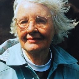 Margaret Tait - 藍黑永久導演